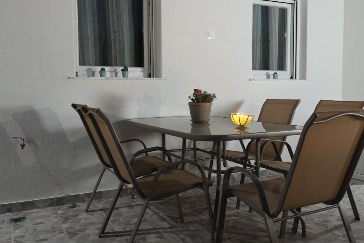 Filippou Luxury Apartments Flogita Dış mekan fotoğraf