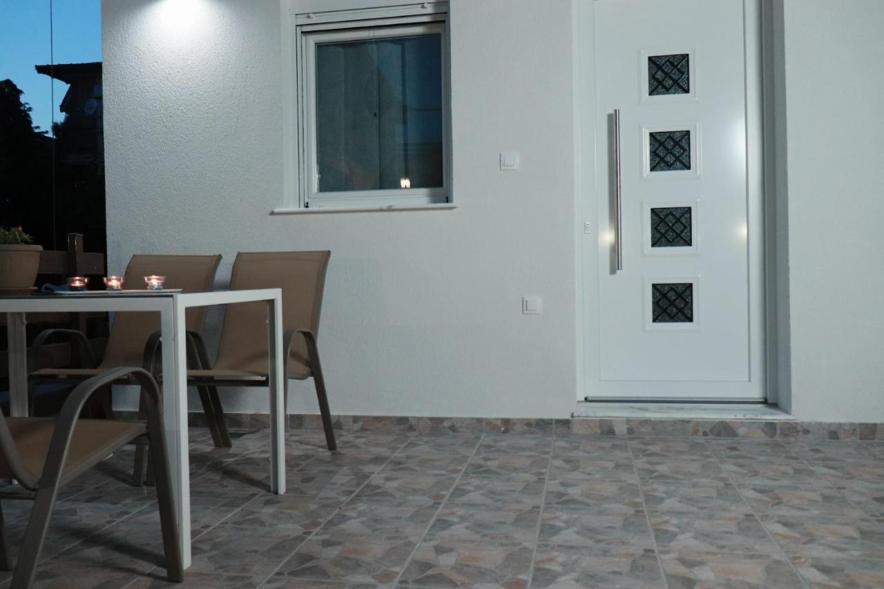 Filippou Luxury Apartments Flogita Dış mekan fotoğraf