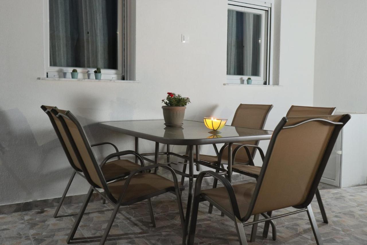Filippou Luxury Apartments Flogita Dış mekan fotoğraf