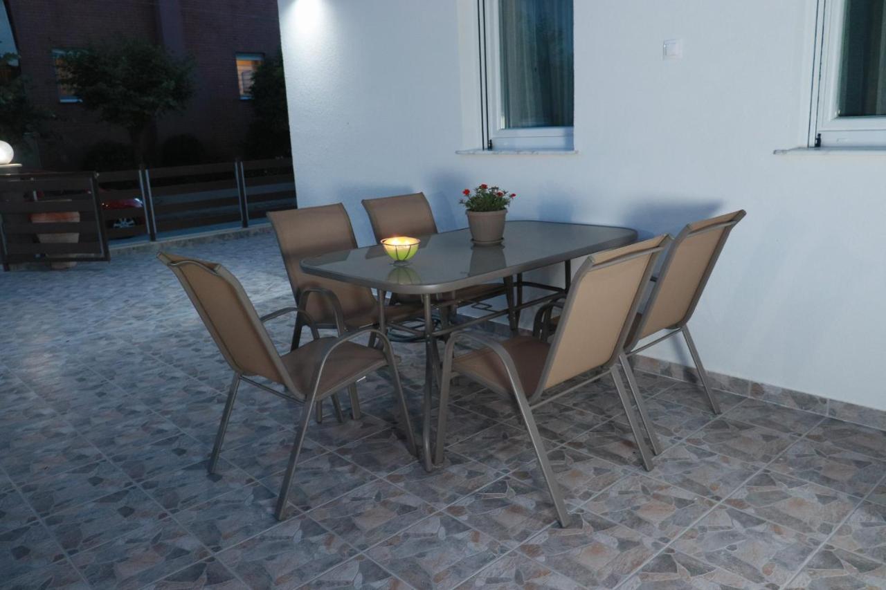Filippou Luxury Apartments Flogita Dış mekan fotoğraf